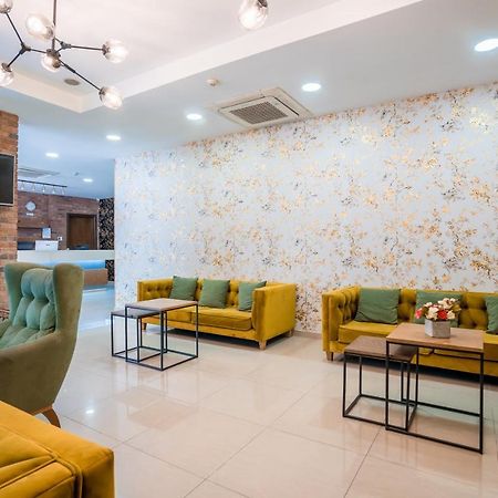 Capitol Hotel By Umbrella Tbilisi Exterior foto