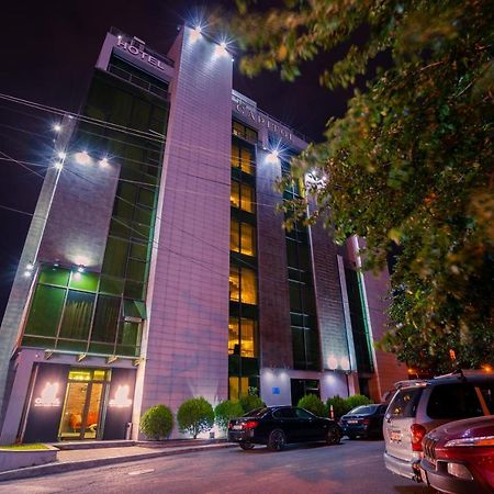 Capitol Hotel By Umbrella Tbilisi Exterior foto